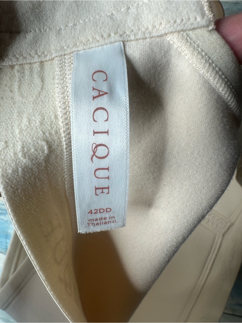 Cacique Seamless Full-Coverage Wireless Bra in Off-White 42 DD - Picture 8 of 8